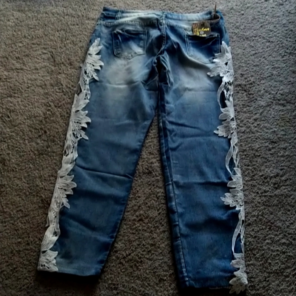 Jeans - Picture 2 of 4